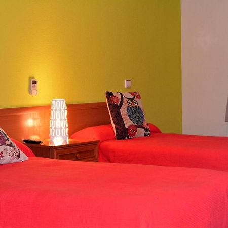 Villarejo de Salvanés Hostal Gastrobar Carmelo מראה חיצוני תמונה