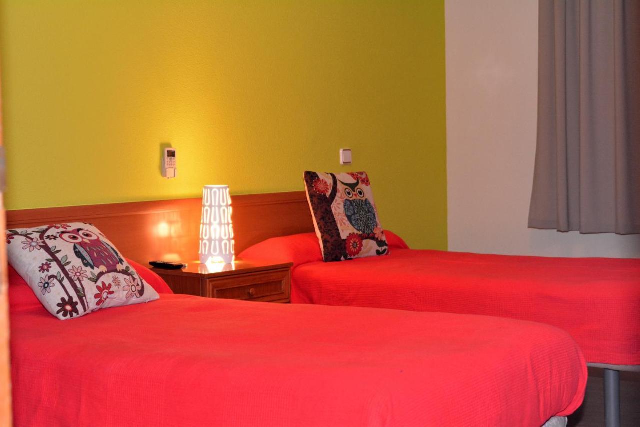 Villarejo de Salvanés Hostal Gastrobar Carmelo מראה חיצוני תמונה