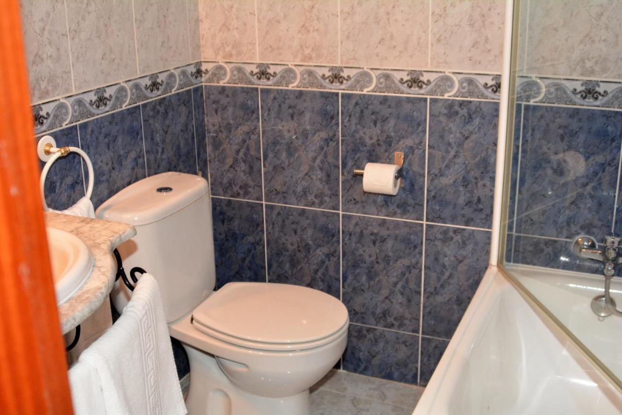 Villarejo de Salvanés Hostal Gastrobar Carmelo מראה חיצוני תמונה