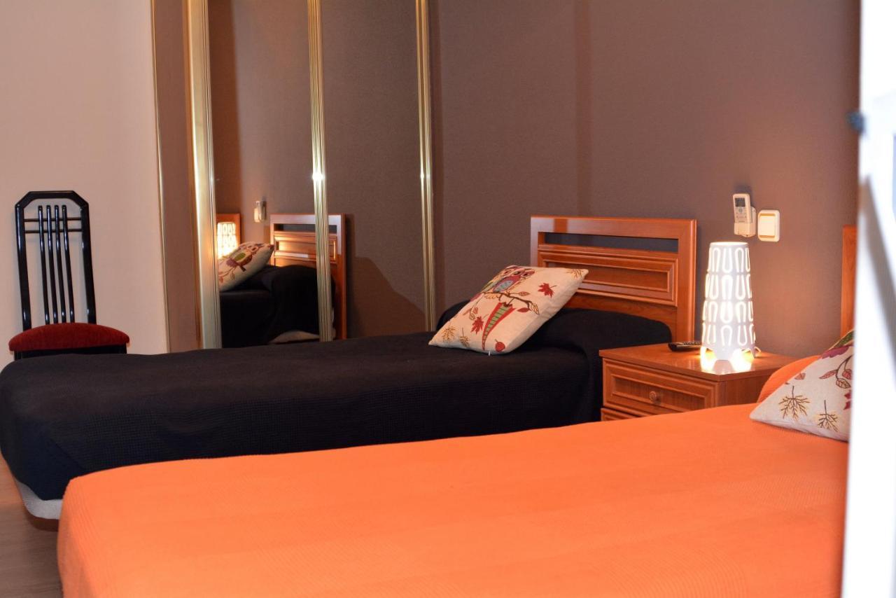 Villarejo de Salvanés Hostal Gastrobar Carmelo מראה חיצוני תמונה