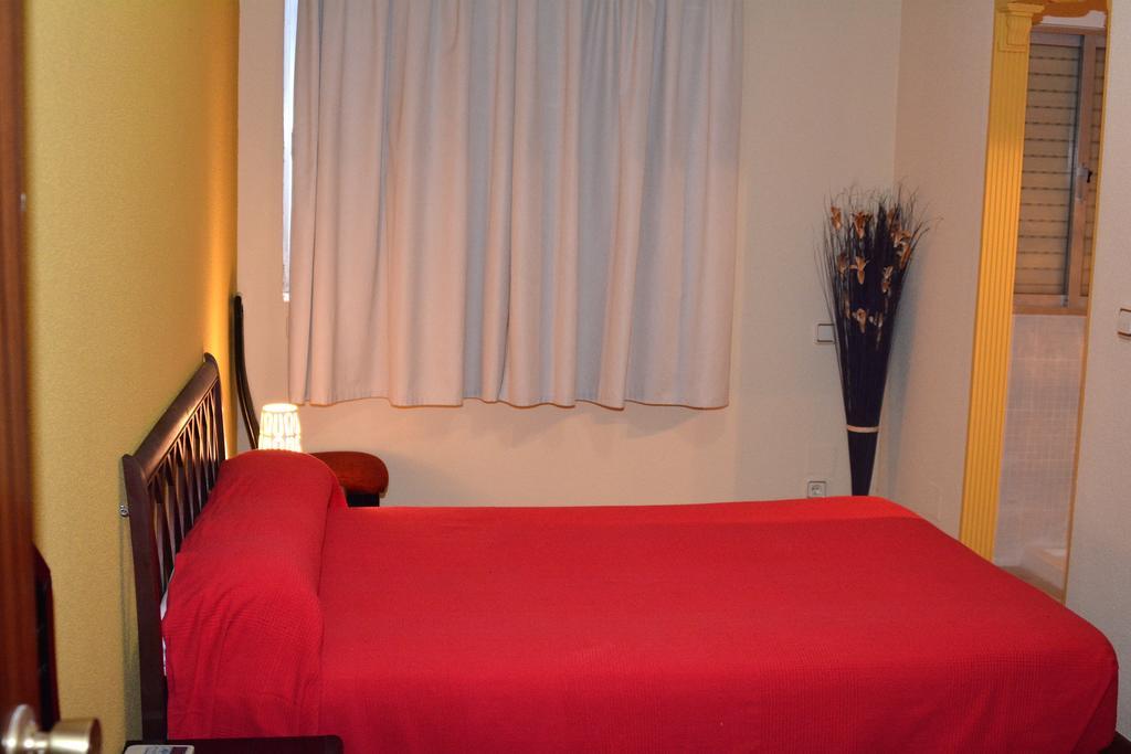 Villarejo de Salvanés Hostal Gastrobar Carmelo מראה חיצוני תמונה